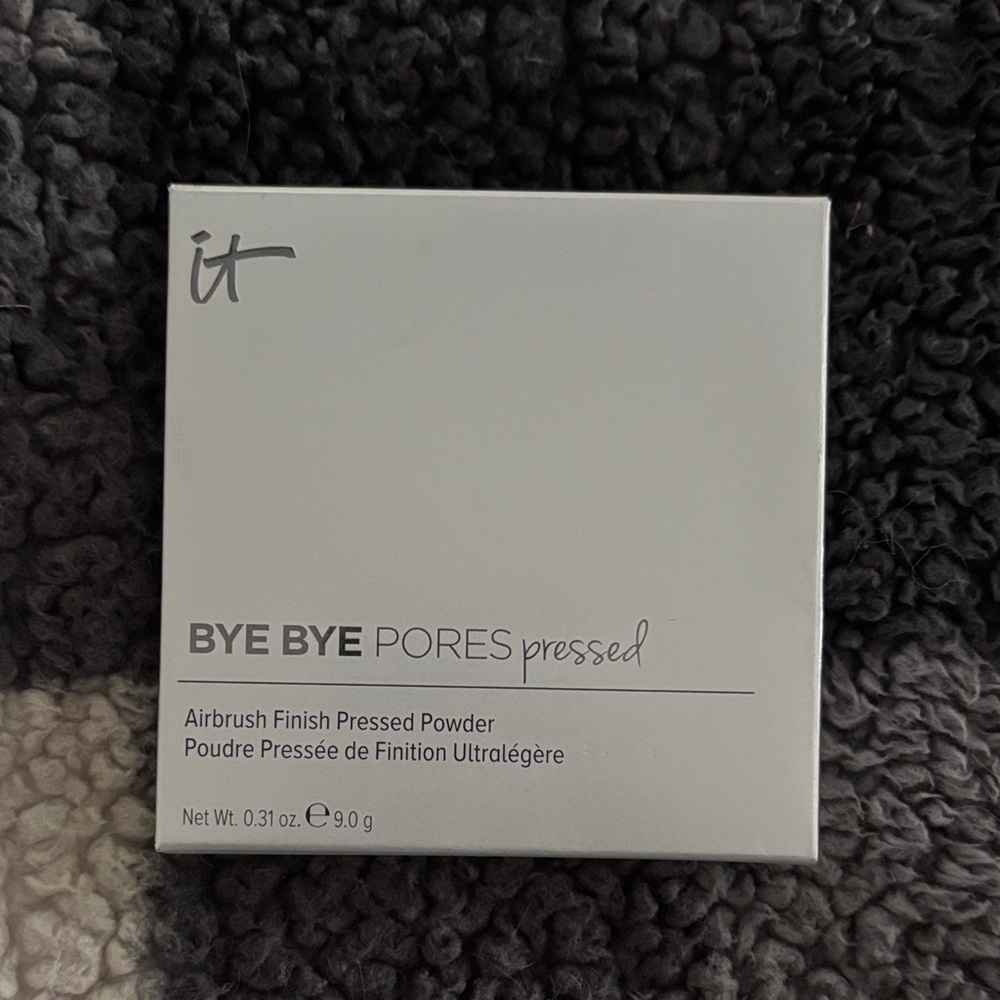 IT Cosmetics Airbrush Finish Pressed Powder in White